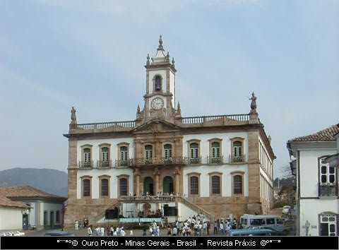 Fotografia da Praça Tiradentes - Ouro Preto, Minas Gerais, Brasil - Fofógrafo: Néliton Azevedo
